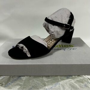Walking Cradles - Women's Lydia Black Suede Sandal - Size 6 M (B)